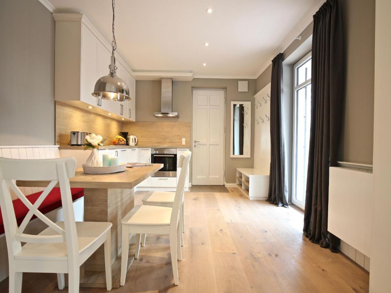 Kleine Charlotte - Traumwohnung Mit Terrasse Fuer 4 Personen Wangerooge Bagian luar foto